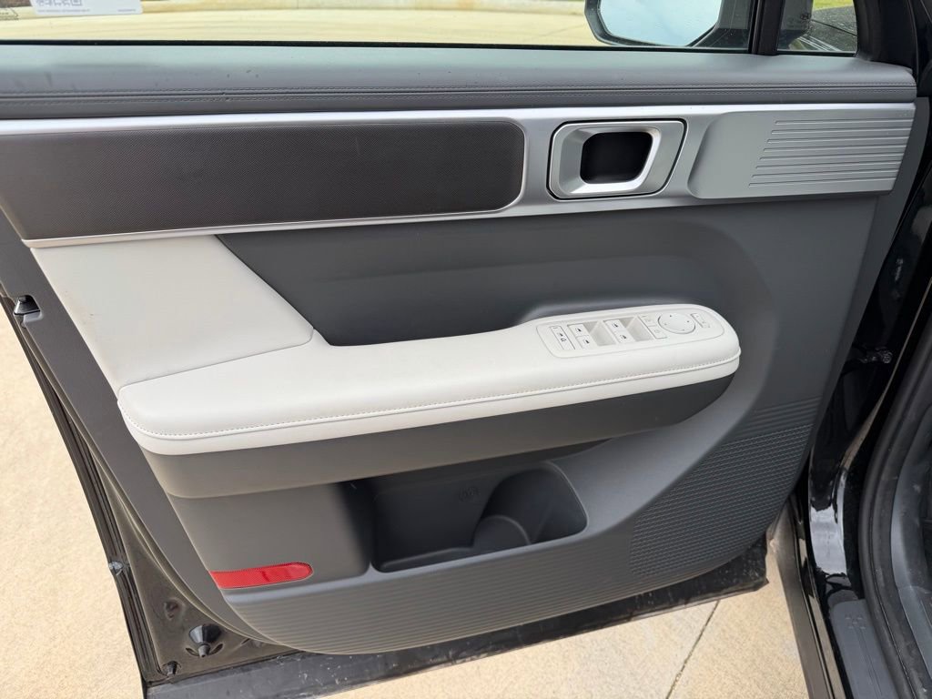 Certified 2025 Hyundai Santa Fe SEL image 12