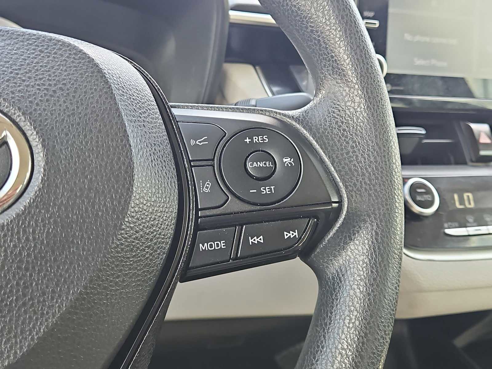 Used 2021 Toyota Corolla LE w/ LE Convenience Package image 24