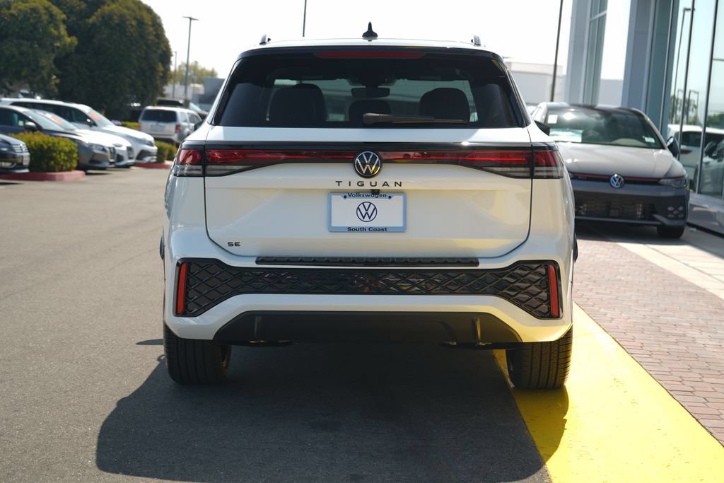 New 2026 Volkswagen Tiguan SE R-Line FWD image 4
