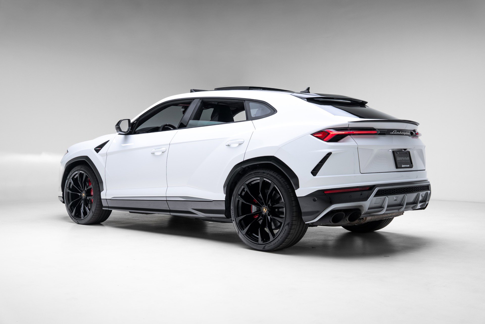 Used 2021 Lamborghini Urus AWD/4WD image 29