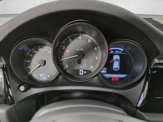 Certified 2025 Porsche Macan Turbo image 12