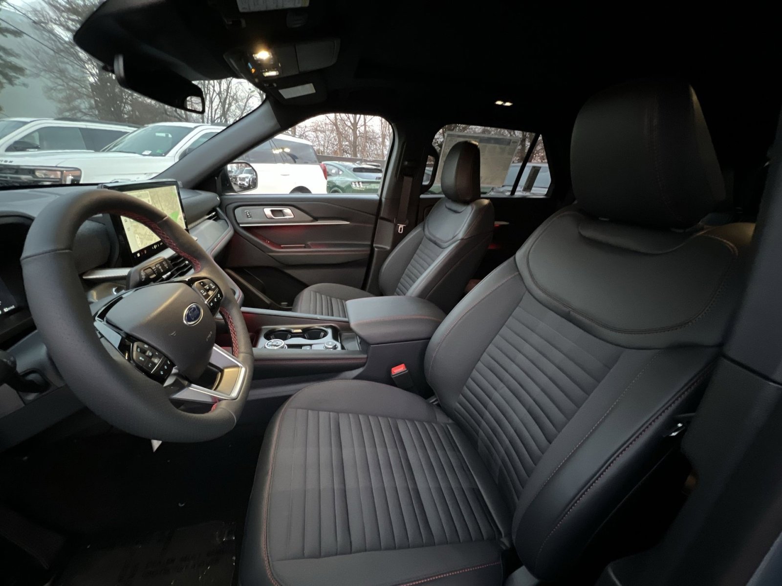 New 2026 Ford Explorer ST-Line w/ ST-Line Street Pack image 13