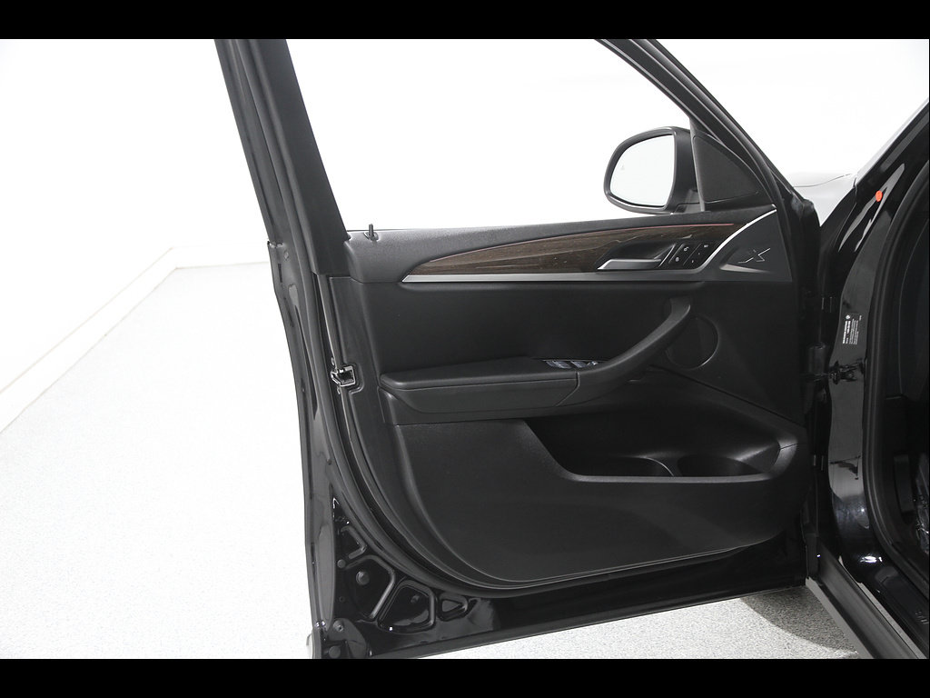 Used 2023 BMW X3 xDrive30i w/ Premium Package AWD/4WD image 4