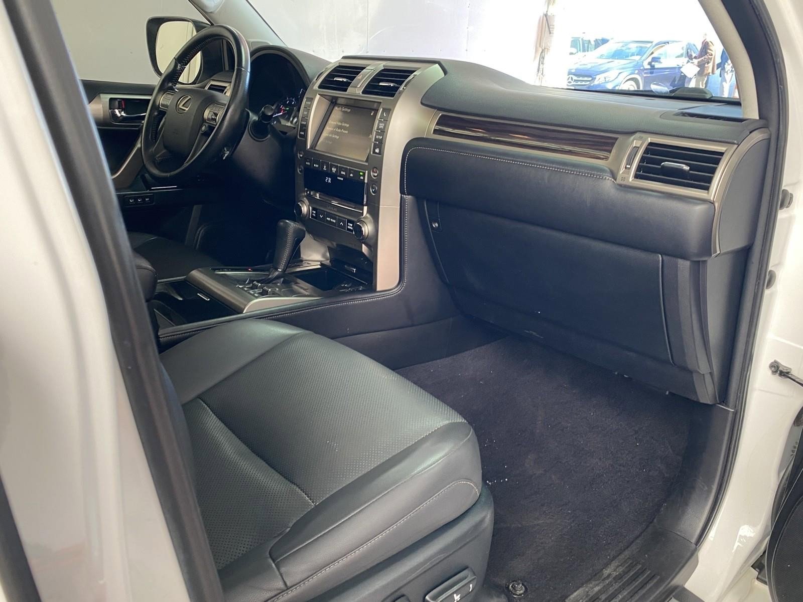 Used 2018 Lexus GX 460 w/ Navigation Package AWD/4WD image 8