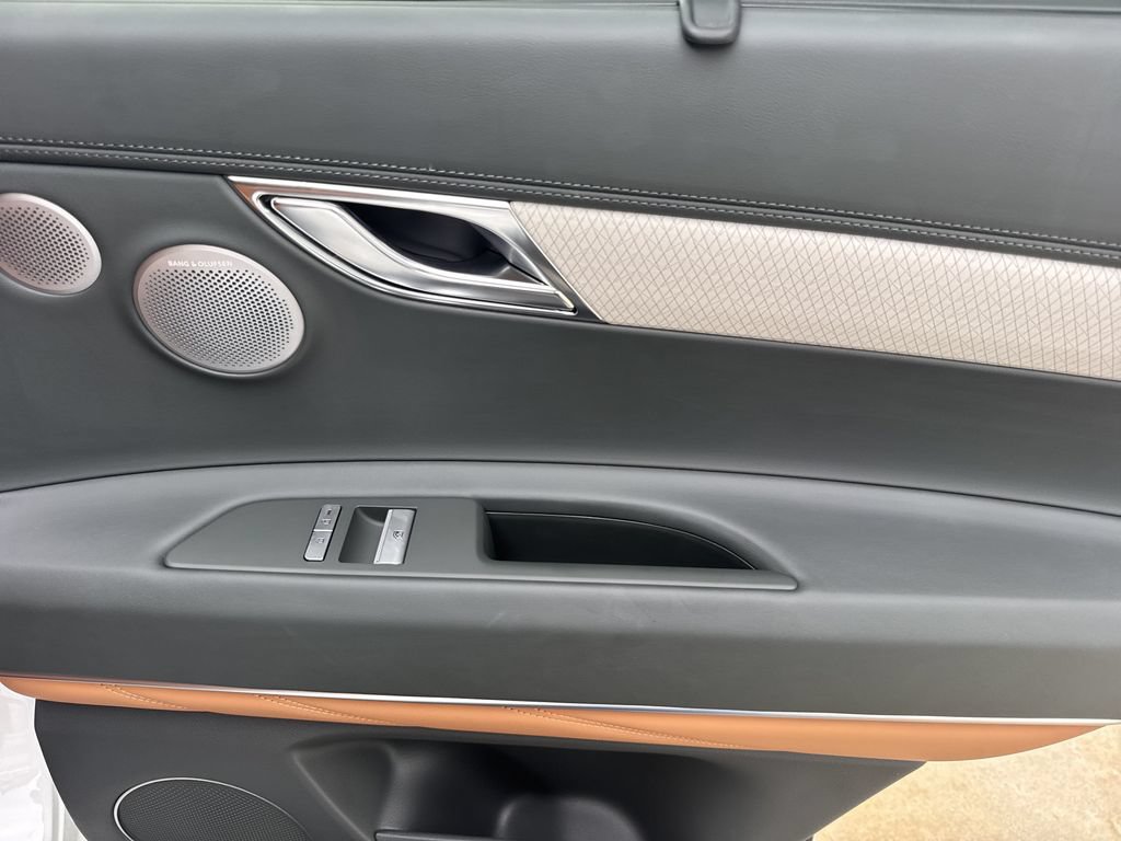 New 2026 Genesis GV80 2.5T Prestige AWD/4WD image 16