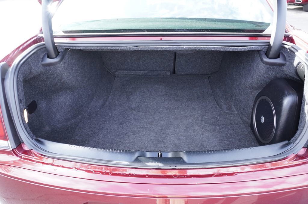 Used 2023 Chrysler 300 S image 8