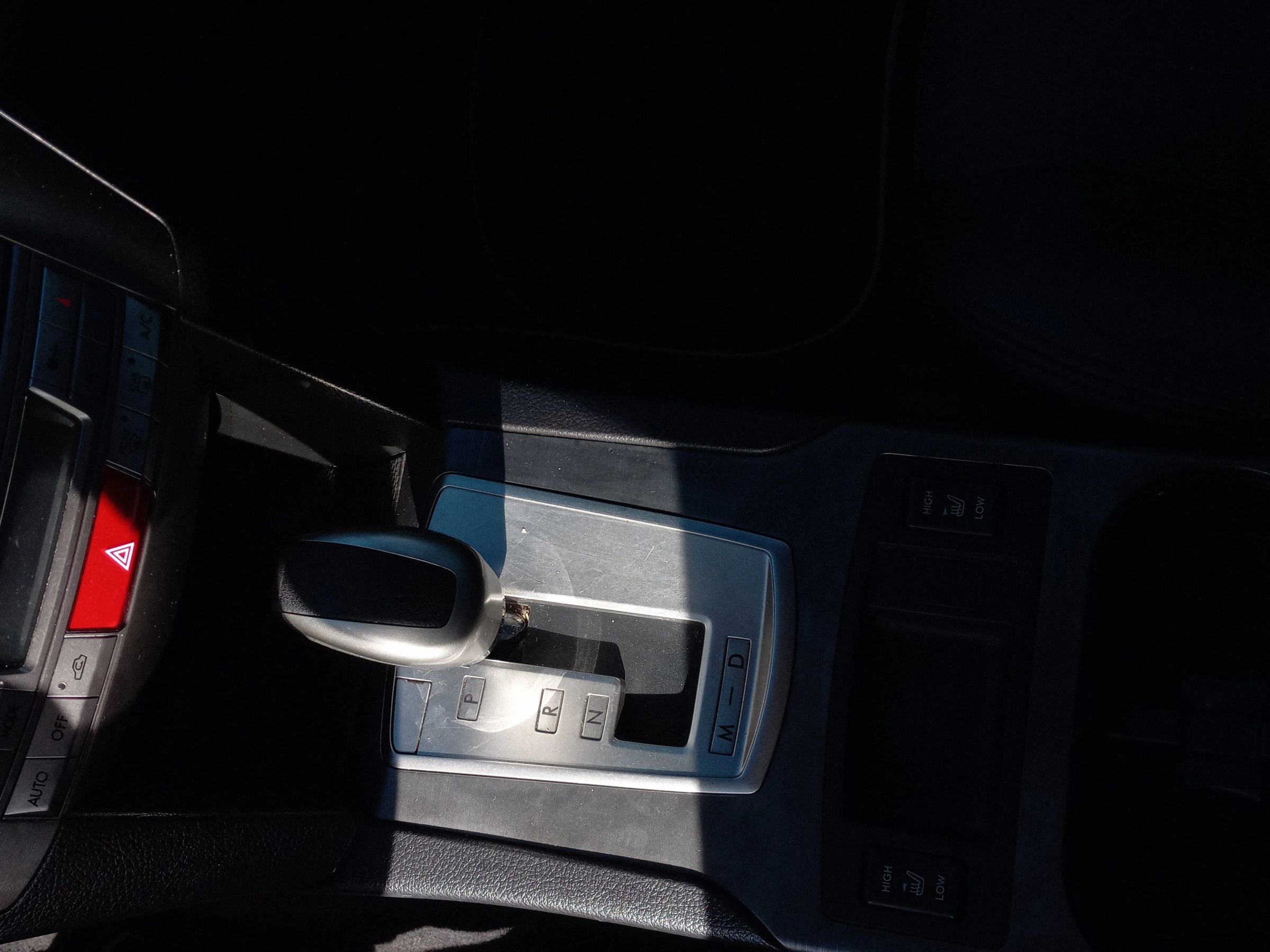 Used 2010 Subaru Legacy 2.5i Limited image 11