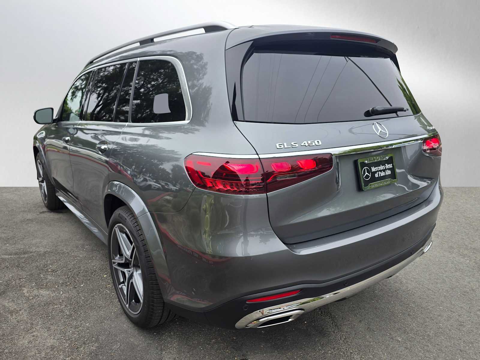 Used 2026 Mercedes-Benz GLS 450 4MATIC image 5