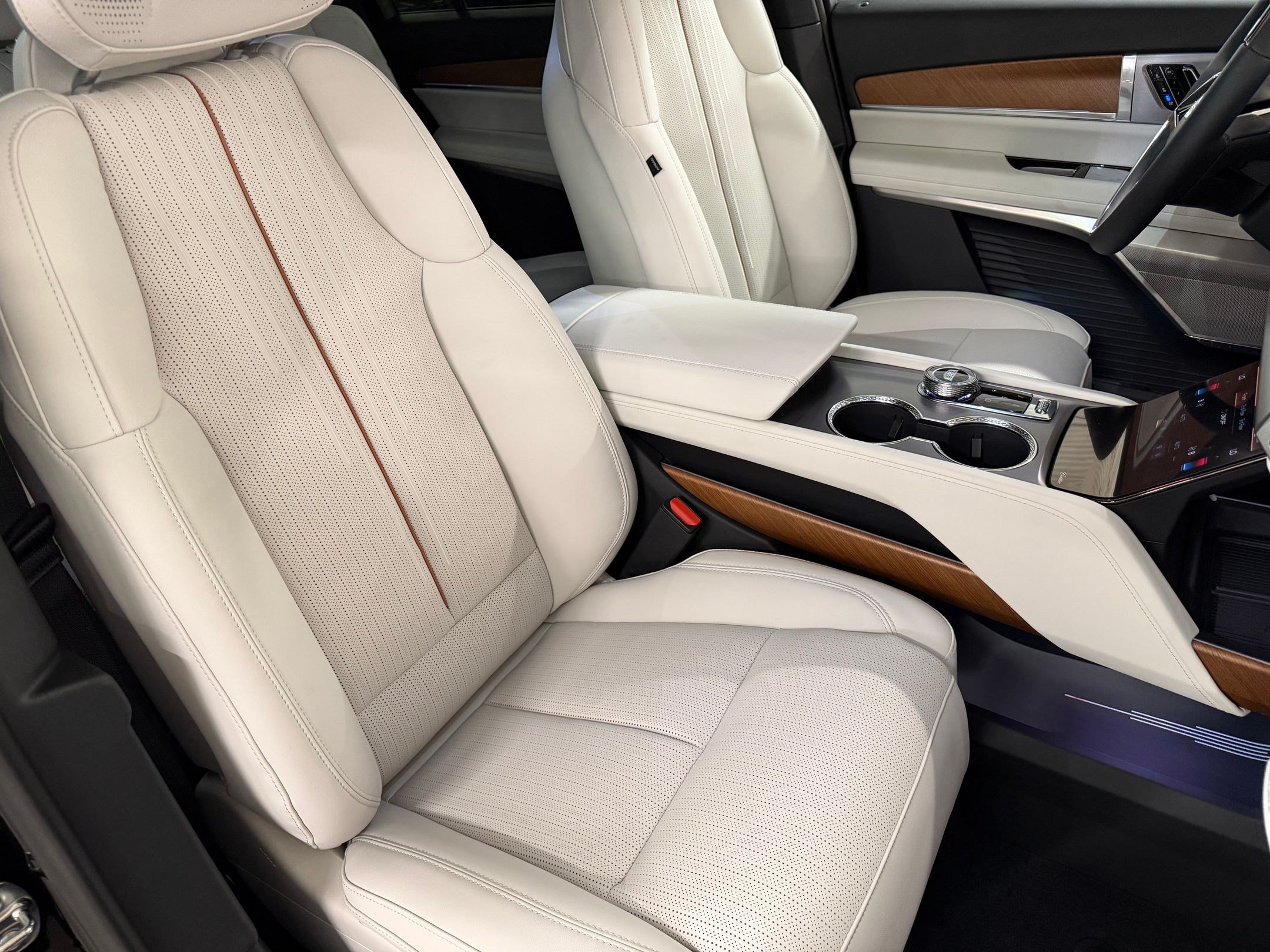 New 2027 Cadillac Vistiq Sport AWD/4WD image 56