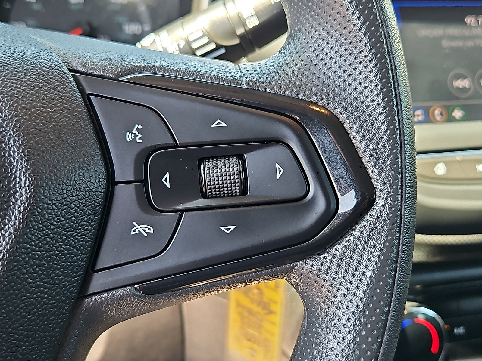 Used 2023 Chevrolet TrailBlazer LS AWD/4WD image 22