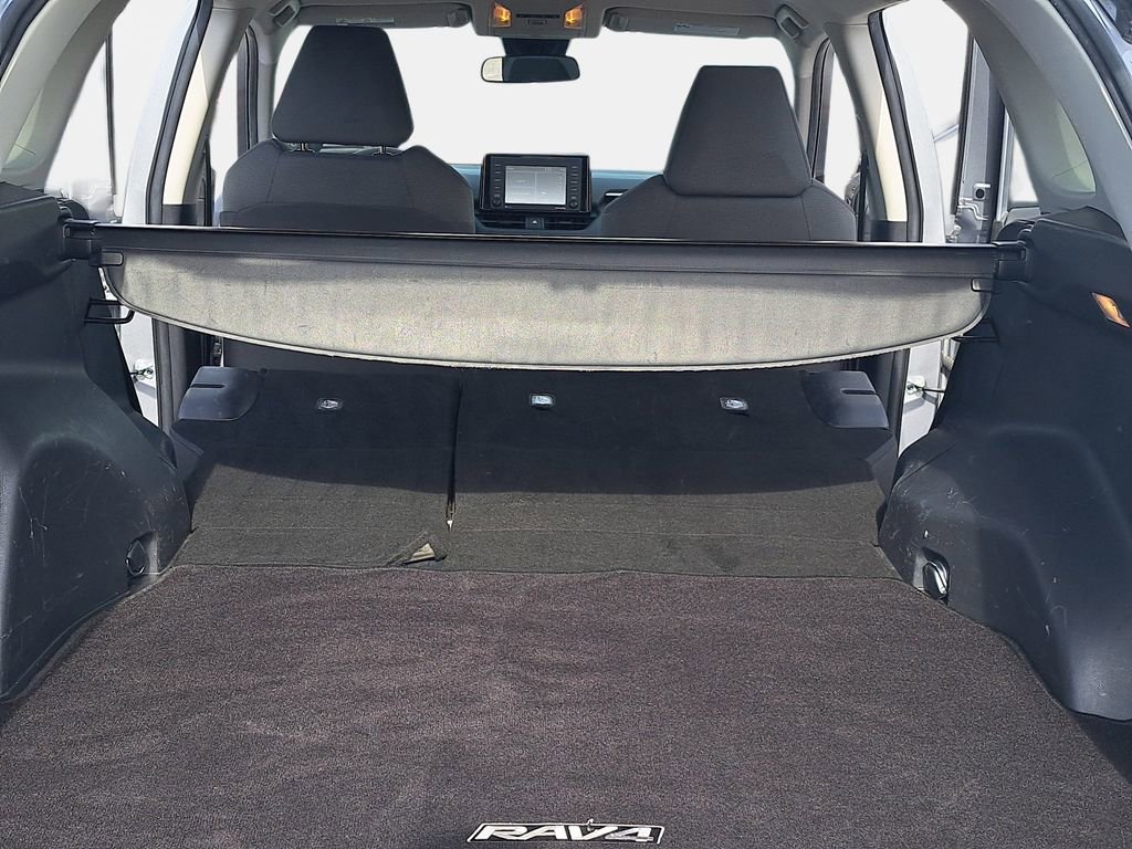 Used 2021 Toyota RAV4 XLE w/ Carpet Mat Package (TMS) AWD/4WD image 14