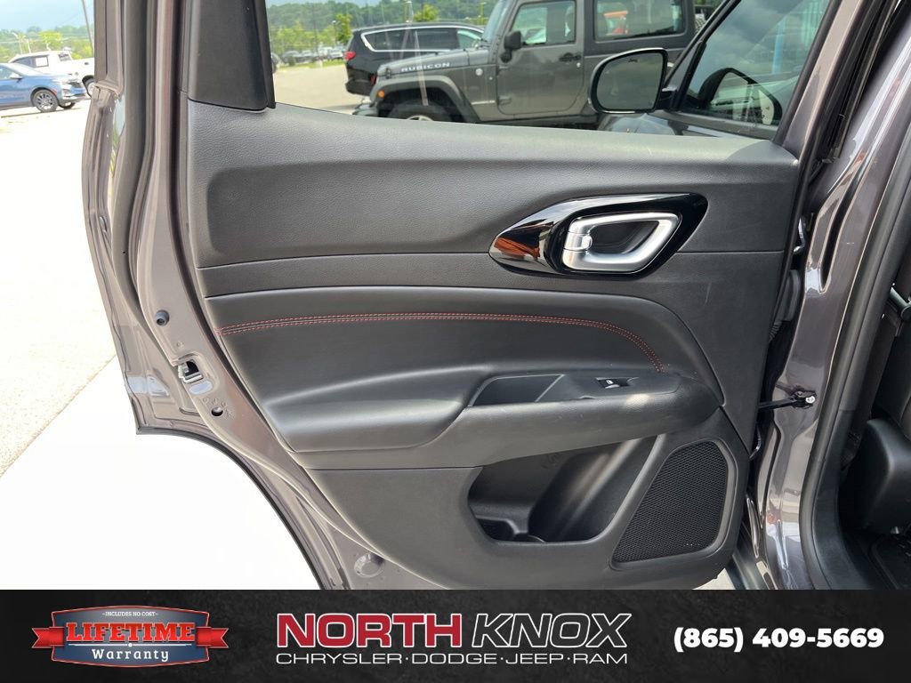 Used 2024 Jeep Compass Trailhawk AWD/4WD image 16