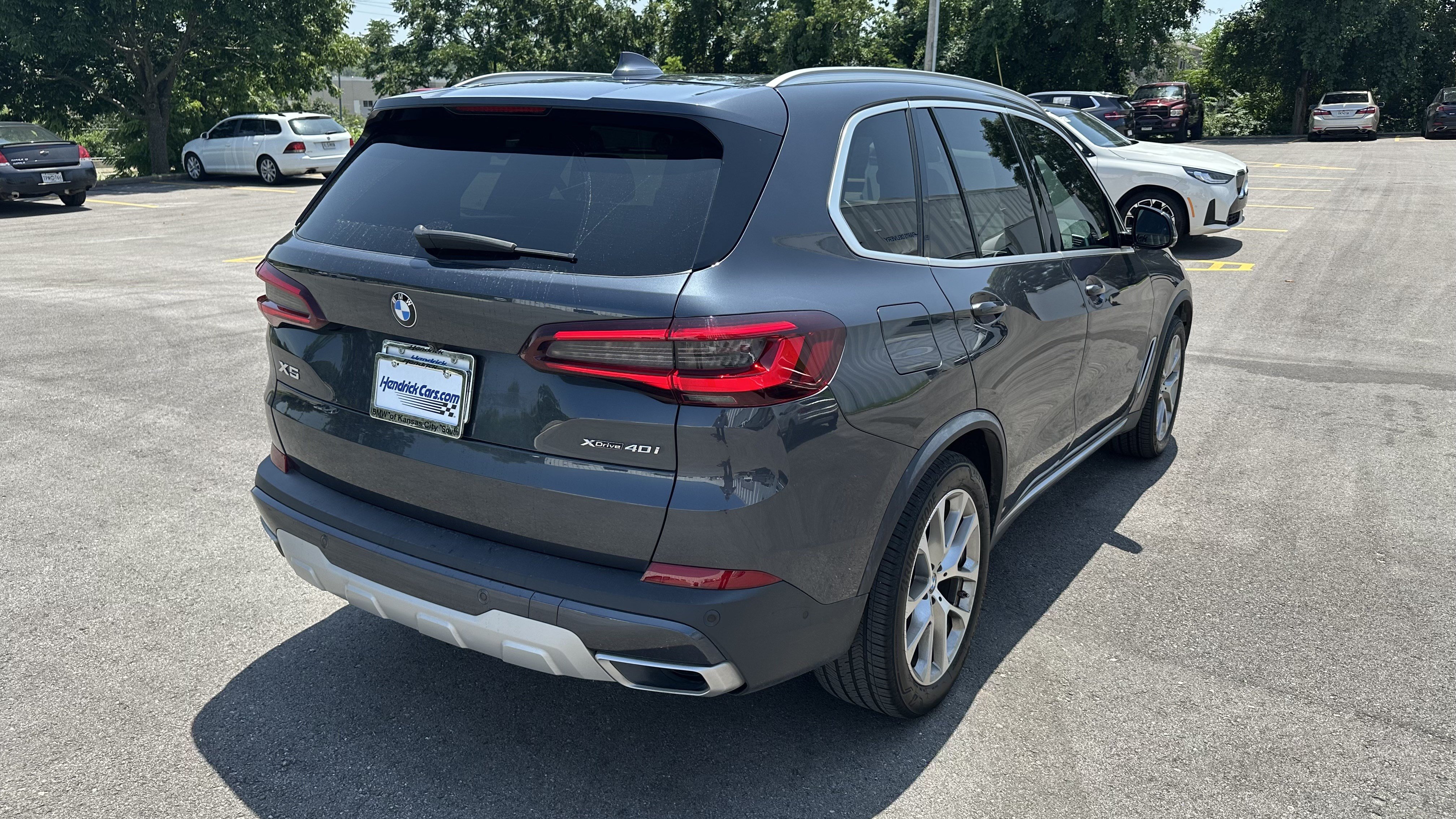 Used 2022 BMW X5 xDrive40i w/ Premium Package AWD/4WD image 10
