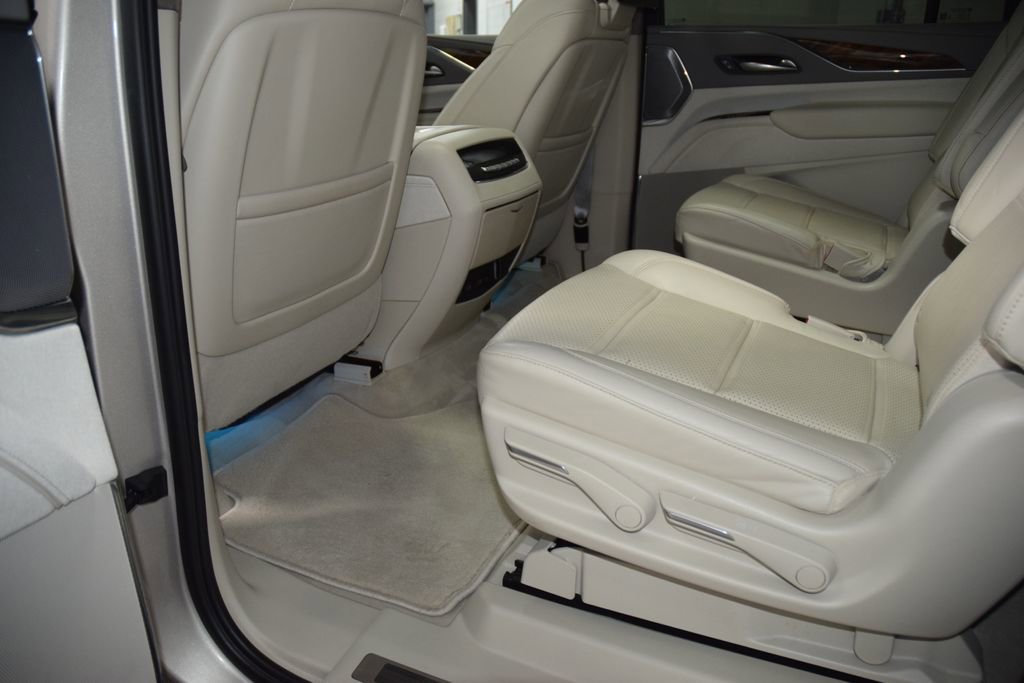 Used 2024 Cadillac Escalade ESV Sport Platinum w/ LPO, ONYX Package AWD/4WD image 42