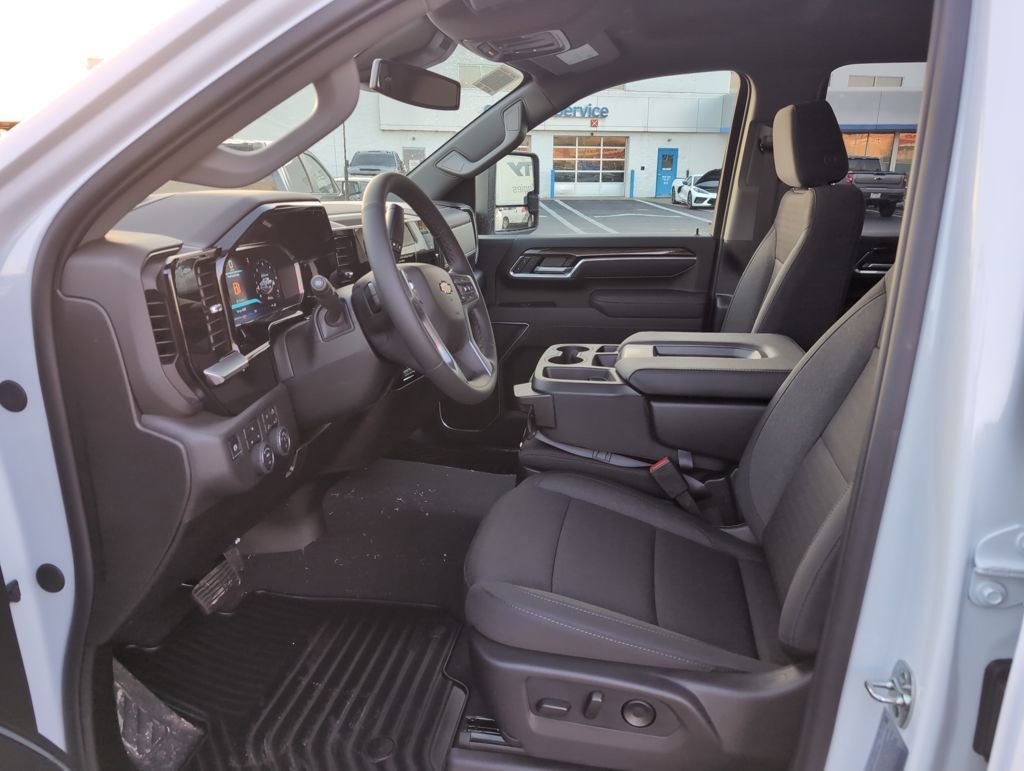 New 2026 Chevrolet Silverado 3500 LT image 14