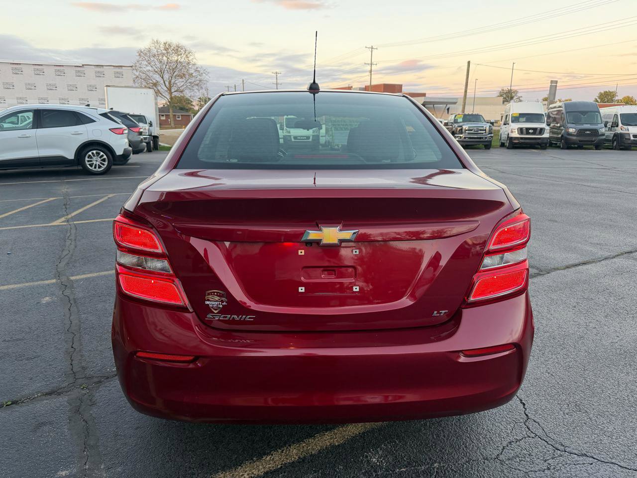 Used 2018 Chevrolet Sonic LT w/ Convenience Package FWD image 4