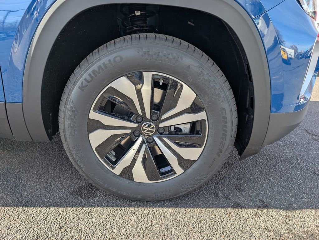 Used 2025 Volkswagen Atlas SE image 26