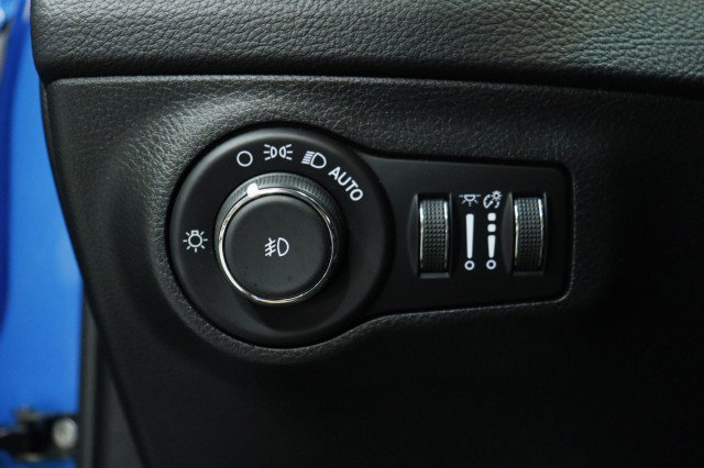 Used 2021 Jeep Compass Latitude w/ Convenience Group AWD/4WD image 9