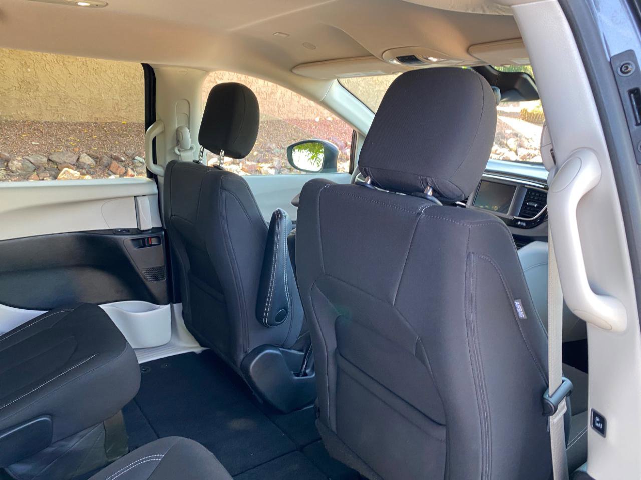 Used 2023 Chrysler Voyager LX FWD image 46