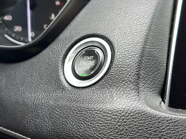 Used 2023 Cadillac XT4 Premium Luxury w/ Cold Weather Package FWD image 27