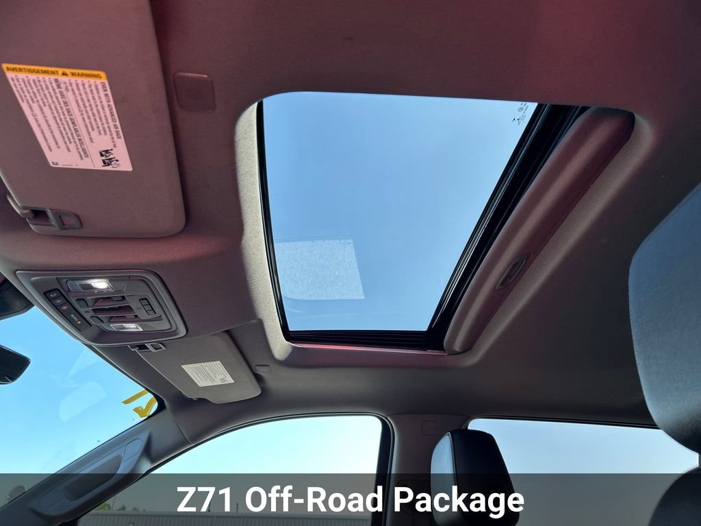 Certified 2021 Chevrolet Silverado 1500 LTZ w/ LTZ Premium Package AWD/4WD image 11