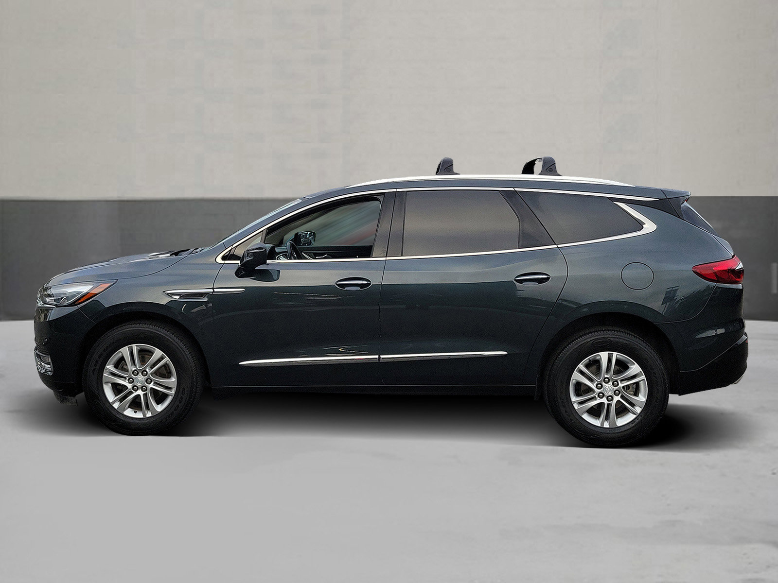 Used 2018 Buick Enclave Premium image 3