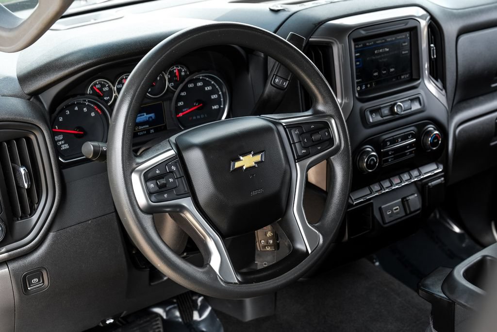 Used 2022 Chevrolet Silverado 1500 Custom w/ Safety Confidence Package AWD/4WD image 12