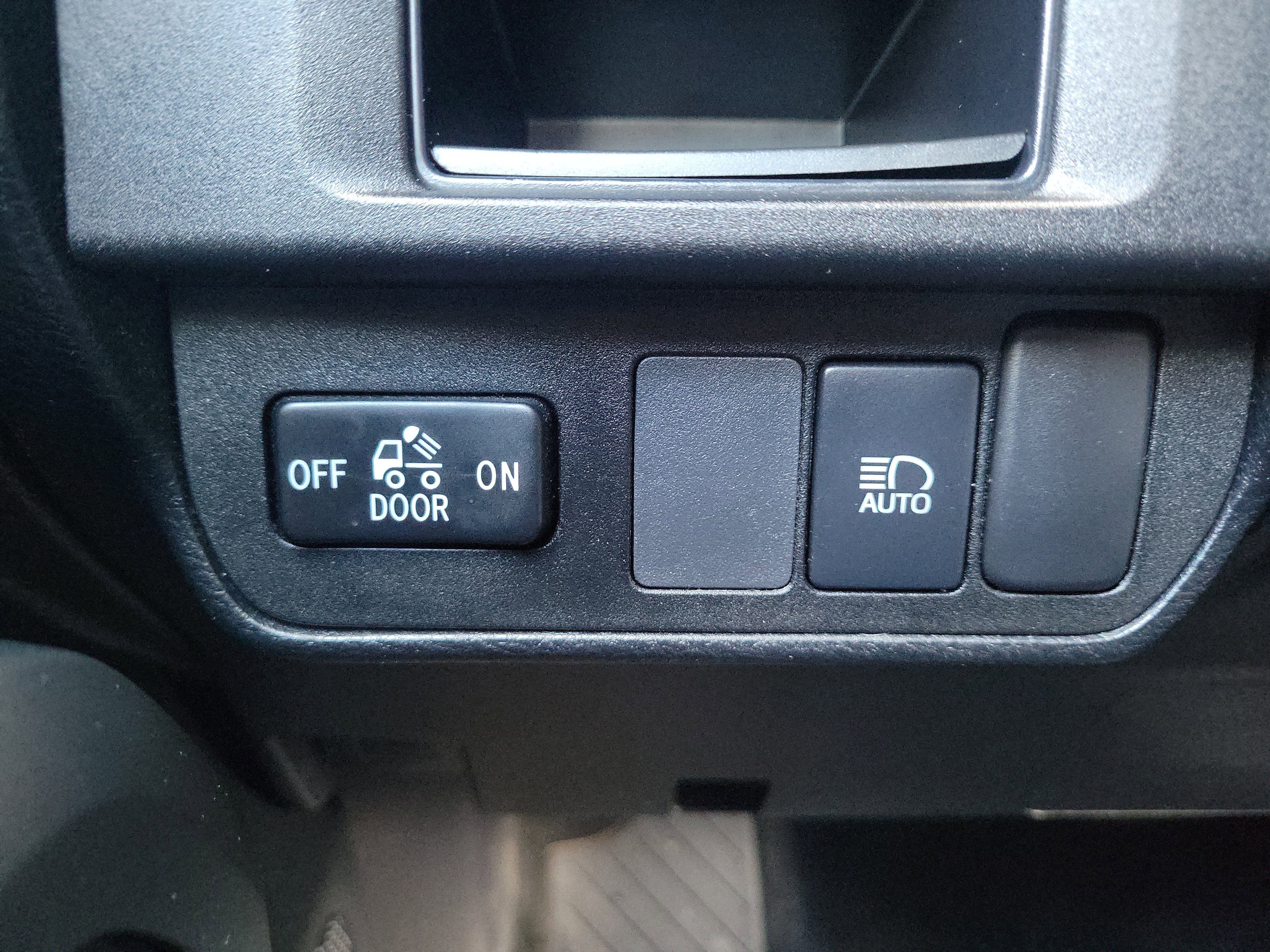 Certified 2019 Toyota Tacoma SR w/ SR Convenience Package image 18