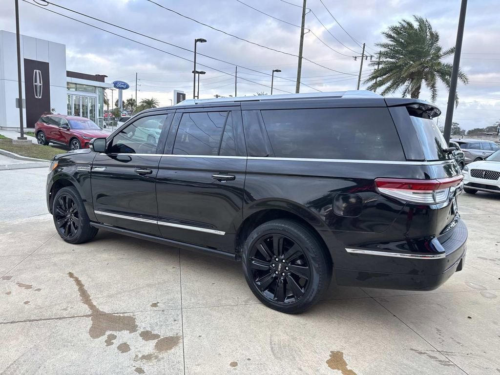 Used 2022 Lincoln Navigator L Reserve image 7