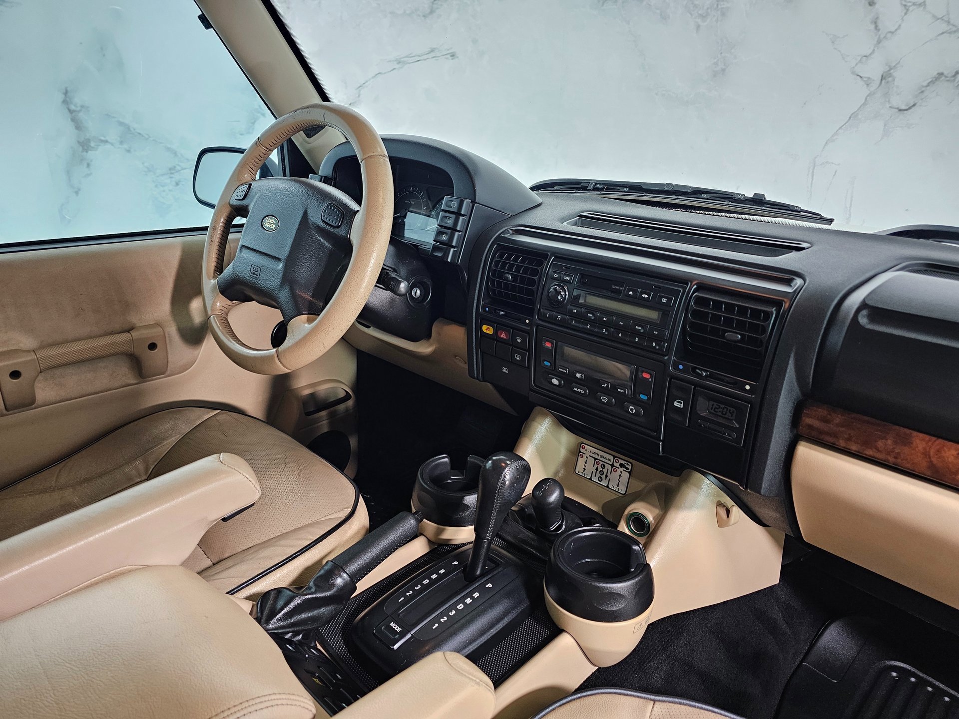 Used 2003 Land Rover Discovery SE image 15