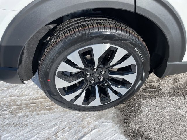 New 2026 Ford Explorer Platinum image 18