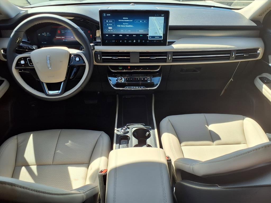 New 2026 Lincoln Corsair Premiere image 3