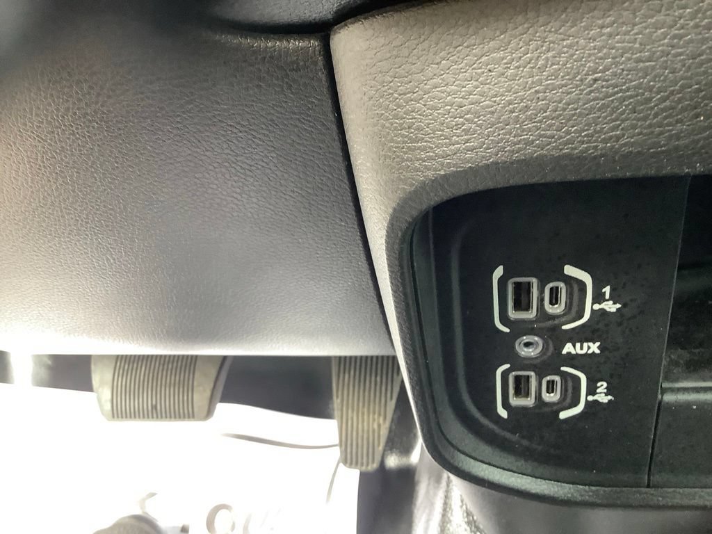 Used 2024 RAM 5500 Tradesman w/ Chrome Appearance Group AWD/4WD image 22