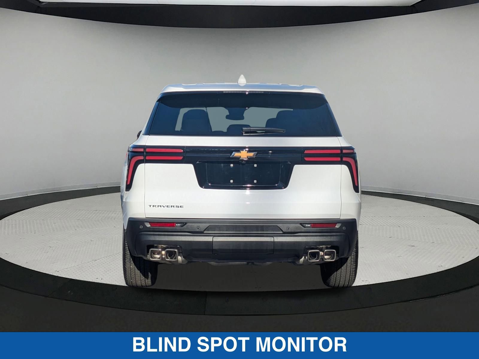 Used 2024 Chevrolet Traverse LS image 5