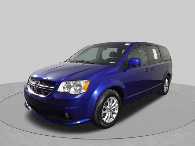Used 2020 Dodge Grand Caravan SE FWD image 2
