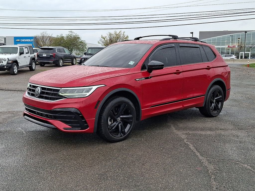 Used 2024 Volkswagen Tiguan SE R-Line AWD/4WD image 6