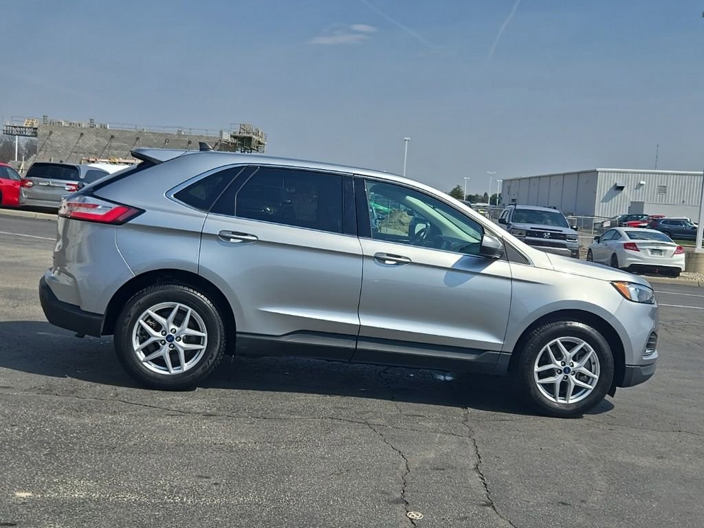 Used 2022 Ford Edge SEL image 10