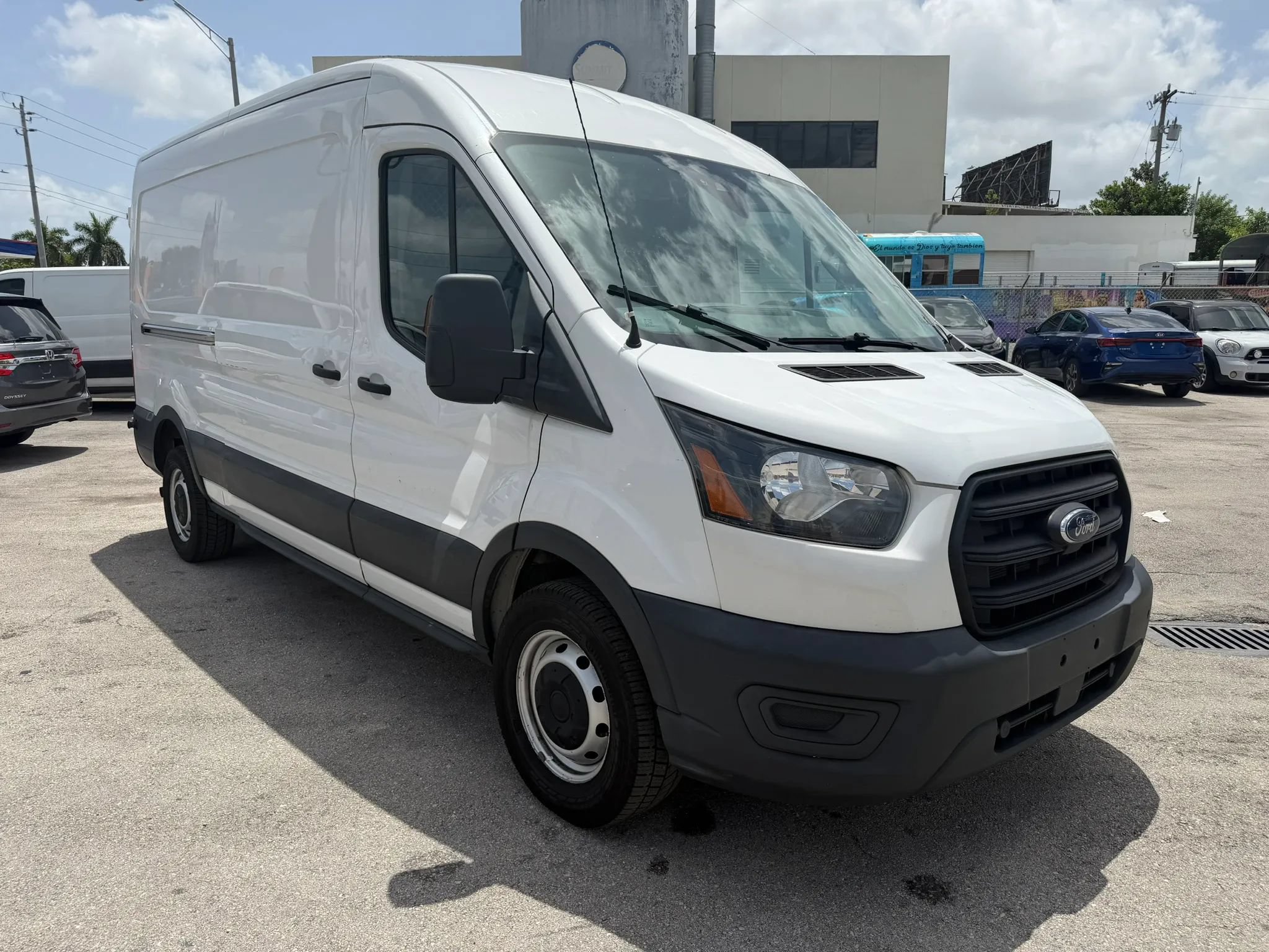Used 2020 Ford Transit 250 Medium Roof w/ Interior Upgrade Package RWD image 3