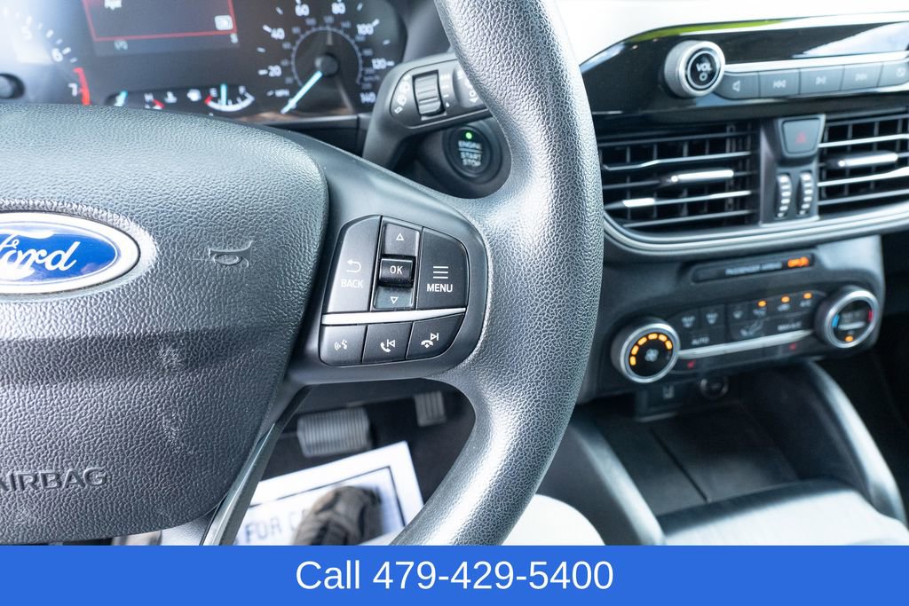 Used 2020 Ford Escape SE image 25
