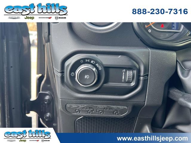 Used 2025 Jeep Wrangler Sahara w/ Safety Group AWD/4WD image 22