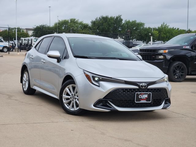 Used 2024 Toyota Corolla SE FWD image 2
