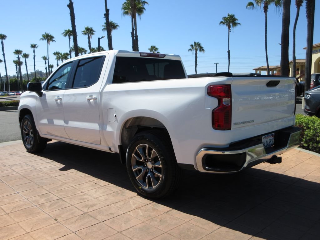 Used 2022 Chevrolet Silverado 1500 LT RWD image 2