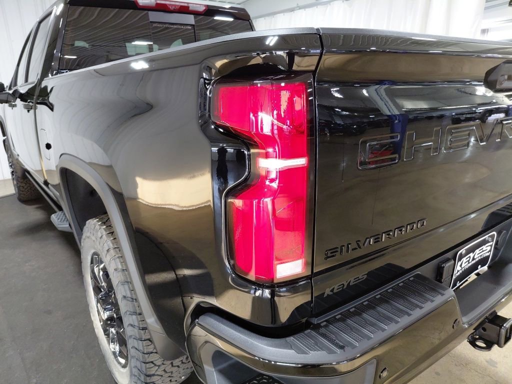 New 2026 Chevrolet Silverado 3500 High Country w/ Midnight Edition image 16