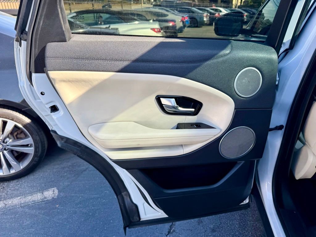 Used 2016 Land Rover Range Rover Evoque HSE image 30