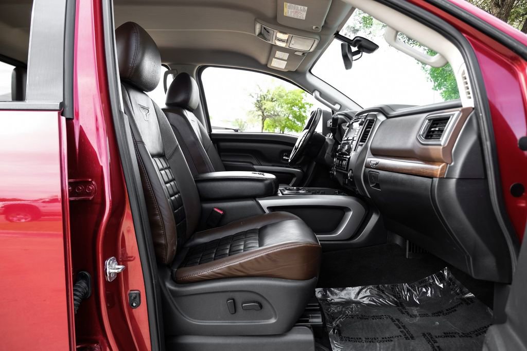 Used 2019 Nissan Titan Platinum Reserve w/ Platinum Utility Package AWD/4WD image 39