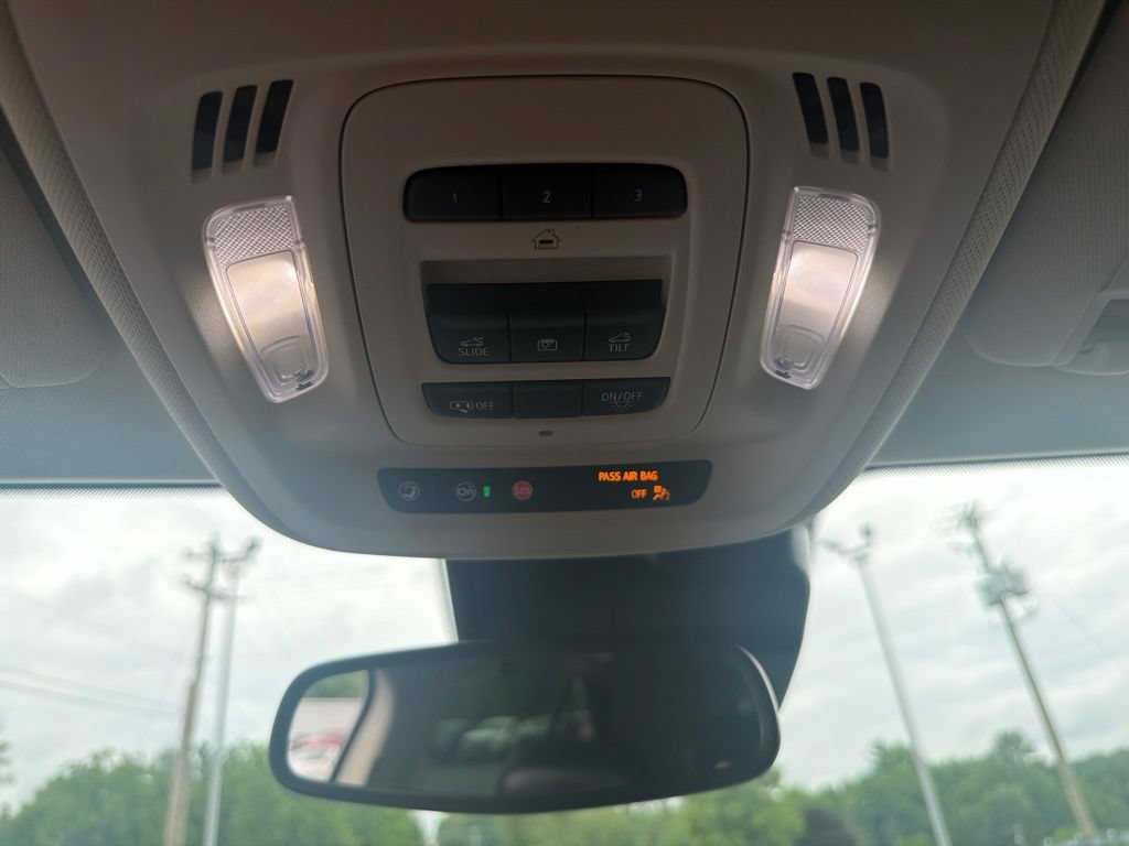 Used 2023 Buick Envision Essence w/ Technology Package I AWD/4WD image 33