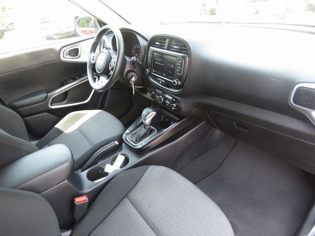 Used 2022 Kia Soul LX w/ Technology Package image 13