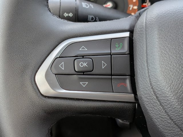 Used 2026 Jeep Compass Latitude AWD/4WD image 25