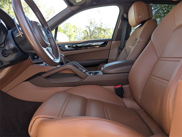 Used 2022 Porsche Cayenne S image 23