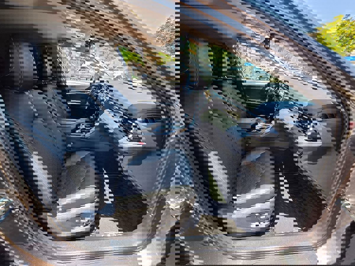 Used 2020 Toyota Camry XSE image 15